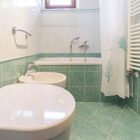 بيت للعطل A Ca Di Fratti By Interhome